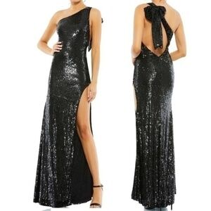 Mac Duggal. Sequined One Shoulder Back Bow Detail‎ Gown. 93580